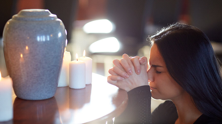 Stories from Photos | Prayerful Mourning